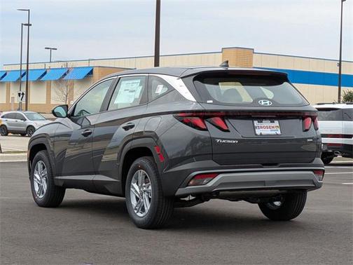 2025 Hyundai TUCSON SE