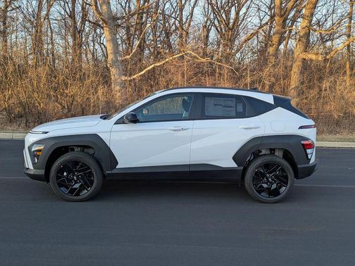 Atlas White 2026 Hyundai KONA SEL Sport
