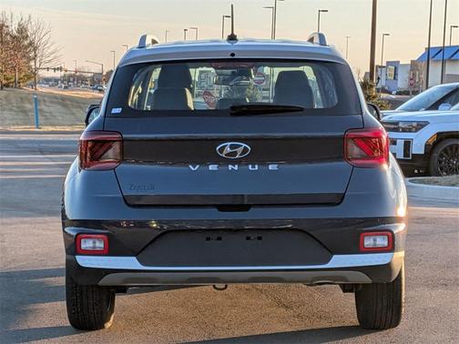 2024 Hyundai VENUE Limited