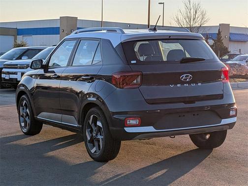 2024 Hyundai VENUE Limited