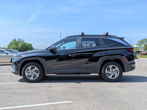 Black Pearl 2024 Hyundai TUCSON SEL