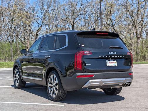 Ebony Black 2022 Kia Telluride S