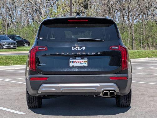 Ebony Black 2022 Kia Telluride S