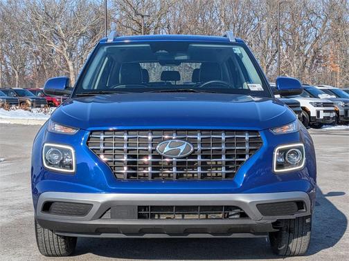 2023 Hyundai VENUE Limited