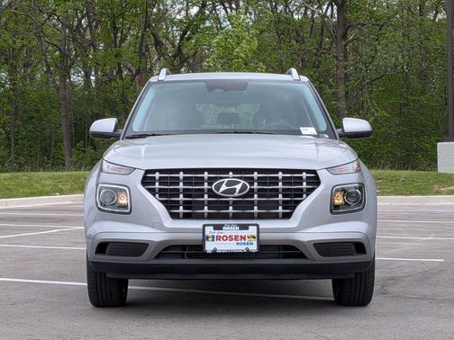 Shimmering Silver 2026 Hyundai VENUE SEL