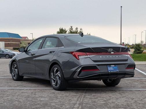 Ecotronic Gray 2025 Hyundai ELANTRA SEL