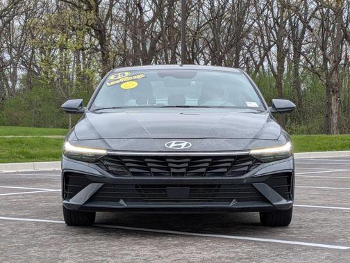 Ecotronic Gray 2025 Hyundai ELANTRA SEL