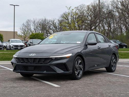 Ecotronic Gray 2025 Hyundai ELANTRA SEL
