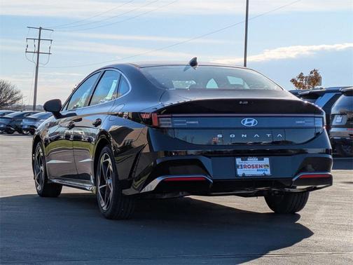 2026 Hyundai SONATA SEL