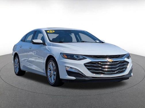 Summit White 2024 Chevrolet Malibu FWD 1LT