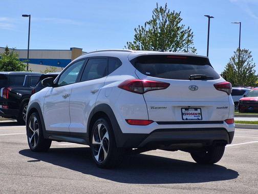 Winter White 2016 Hyundai TUCSON Sport