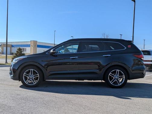 2017 Hyundai SANTA FE SE Ultimate