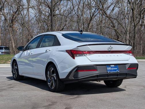 2025 Hyundai ELANTRA Sport