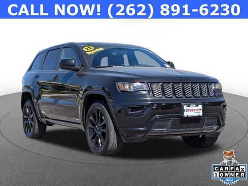 Diamond Black Crystal Pearlcoat 2022 Jeep Grand Cherokee Laredo