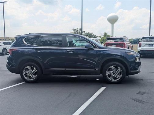 2022 Hyundai SANTA FE SE