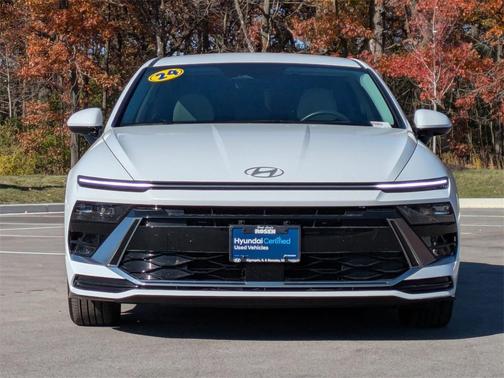 2024 Hyundai SONATA Hybrid SE