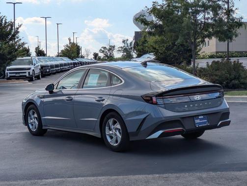 2025 Hyundai SONATA SE