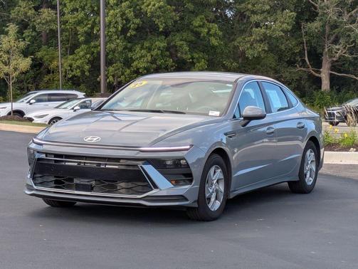 2025 Hyundai SONATA SE