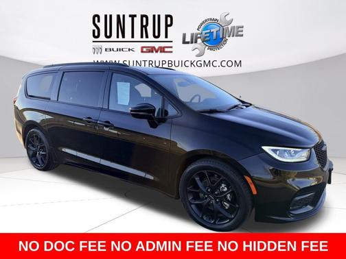 Diamond Black 2025 Chrysler Pacifica Limited