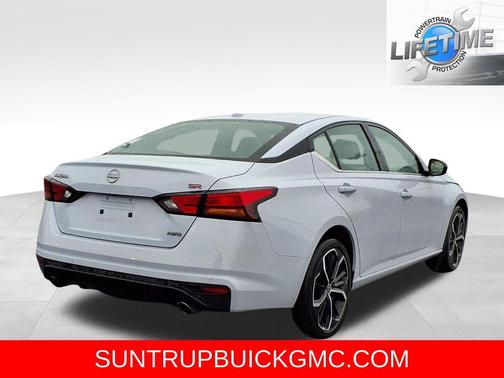 2025 Nissan Altima SR