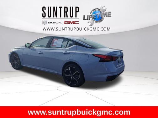 2025 Nissan Altima SR