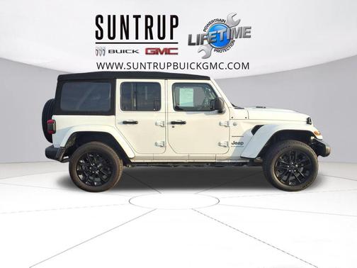 2024 Jeep Wrangler 4xe Sahara