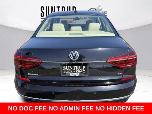 Deep Black Pearl Effect 2019 Volkswagen Passat 2.0T SE R-Line