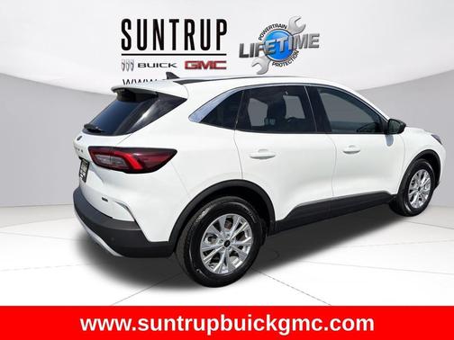 Oxford White 2023 Ford Escape Active