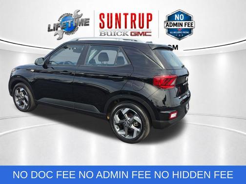 Onyx Black 2025 Hyundai VENUE SEL