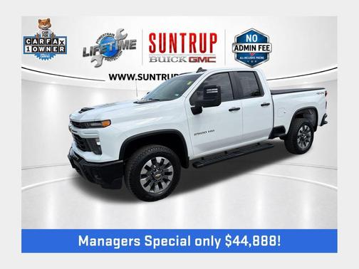 Summit White 2024 Chevrolet Silverado 2500 Custom