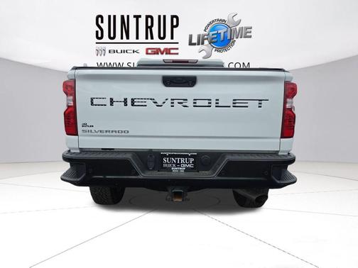 Summit White 2024 Chevrolet Silverado 2500 Custom