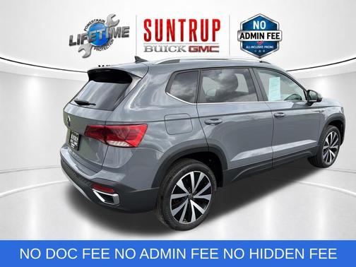 Pure Gray 2022 Volkswagen Taos 1.5T SE