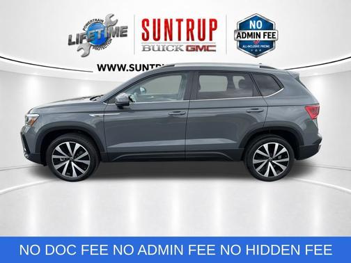 Pure Gray 2022 Volkswagen Taos 1.5T SE
