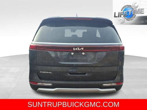 2024 Kia Carnival LX
