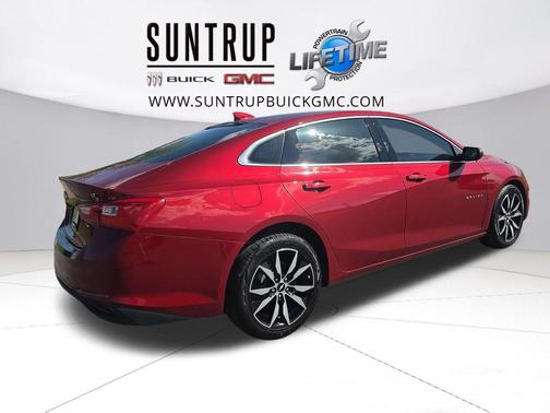 Cajun Red Tintcoat 2018 Chevrolet Malibu LT