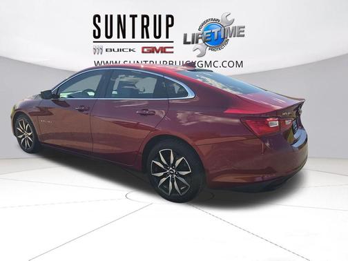 Cajun Red Tintcoat 2018 Chevrolet Malibu LT
