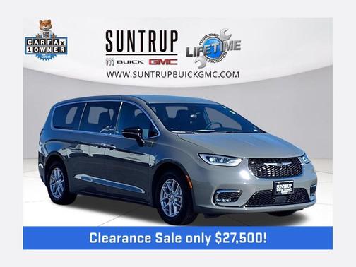 2025 Chrysler Pacifica Select