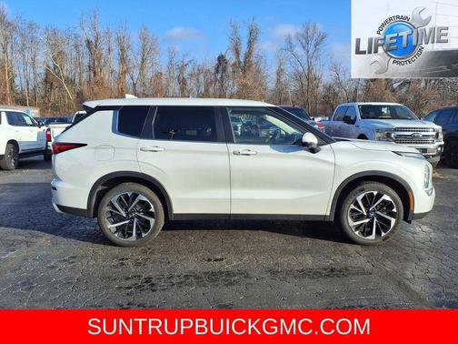 2024 Mitsubishi Outlander SE