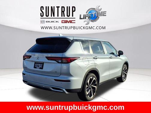 2024 Mitsubishi Outlander SE
