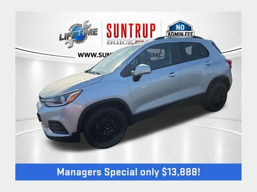 Silver Ice Metallic 2022 Chevrolet Trax LT