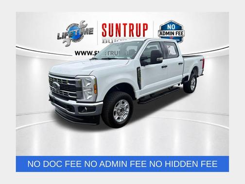 Oxford White 2025 Ford F-250 XLT