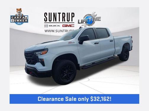 Summit White 2024 Chevrolet Silverado 1500 Custom Trail Boss