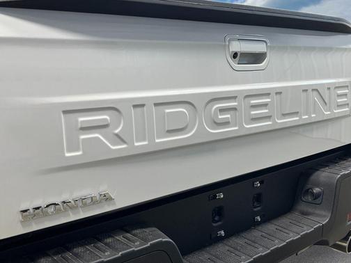 Platinum White Pearl 2026 Honda Ridgeline RTL