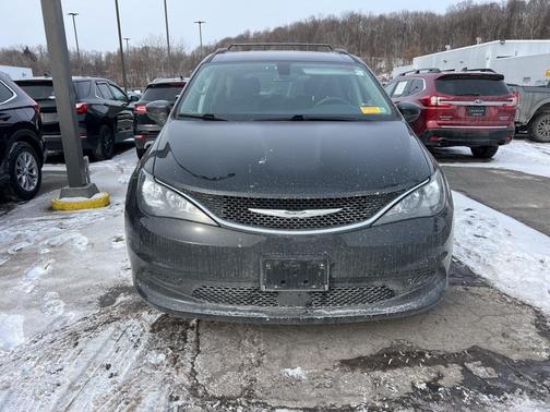 2021 Chrysler Voyager LXI