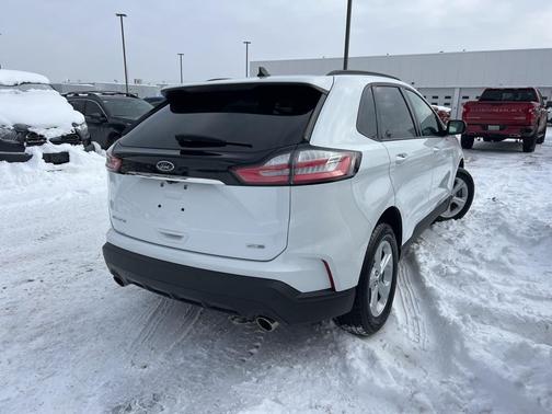 2020 Ford Edge SE