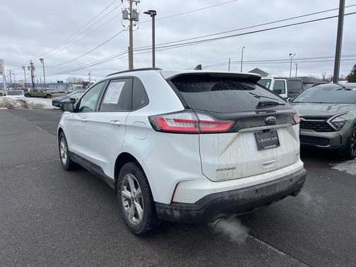 2020 Ford Edge SE