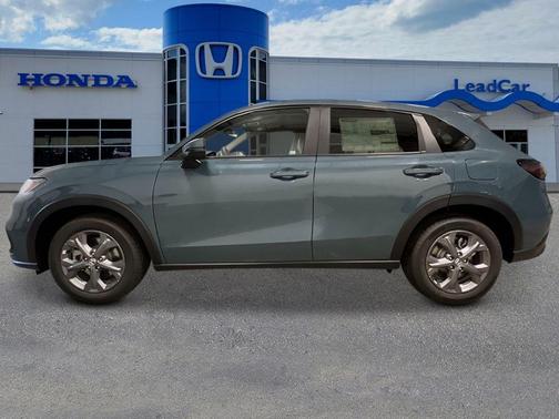 Pearl 2027 Honda HR-V LX