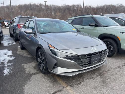 Metal 2023 Hyundai ELANTRA SEL