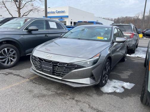 Metal 2023 Hyundai ELANTRA SEL