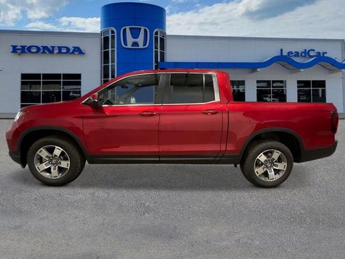 Radiant Red Metallic II 2026 Honda Ridgeline RTL